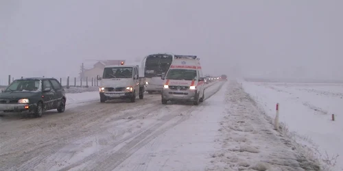 Traficul a fost aproape blocat de ninsoare la Suceava