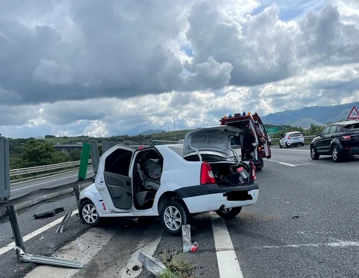 Accident mortal pe A1 un șofer a intrat în parapetul median pe sensul Sebeș Sibiu Foto ISU Sibiu