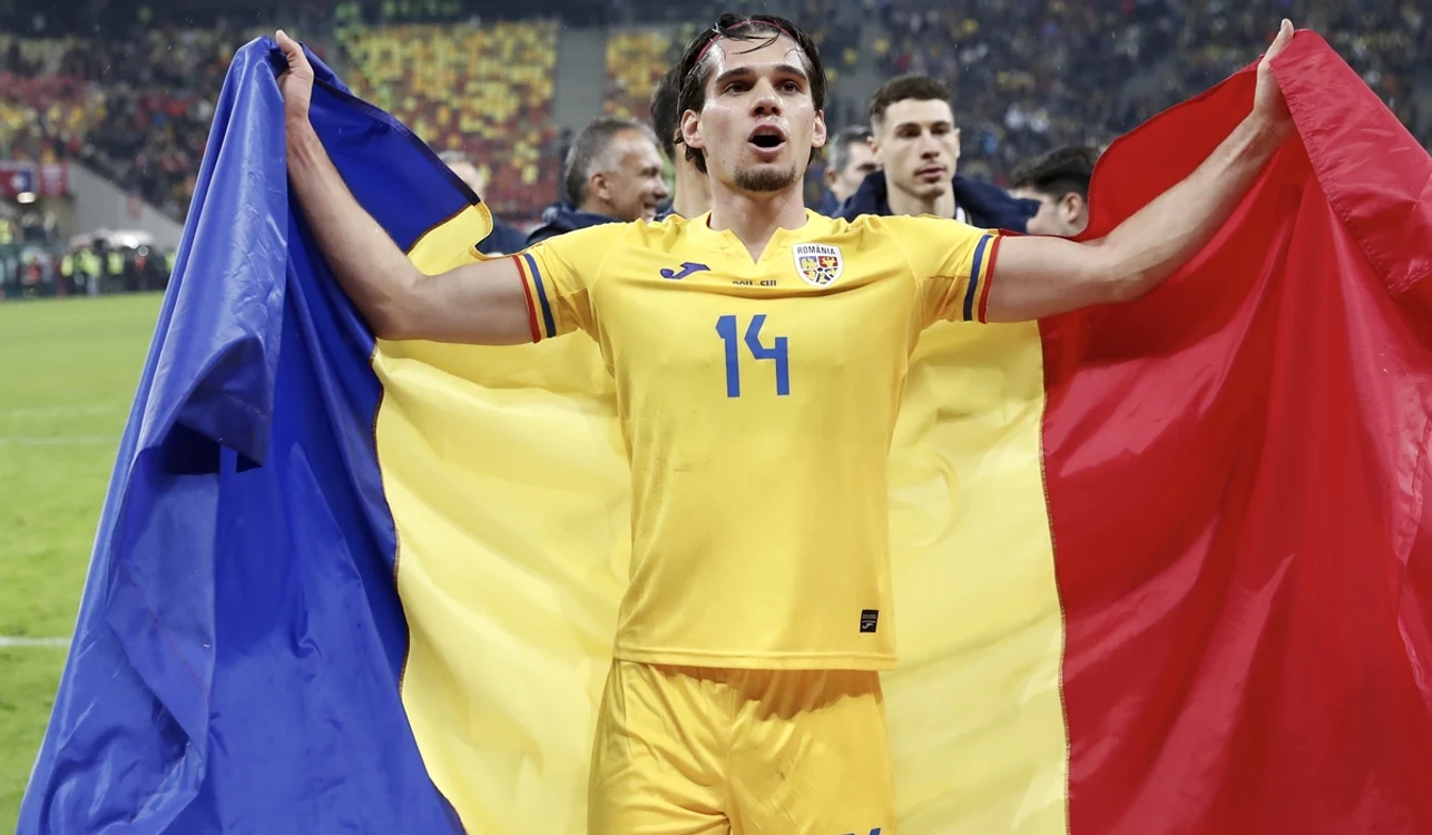 Ianis Hagi încă nu-și găsește locul la echipa de club (FOTO: EPA)