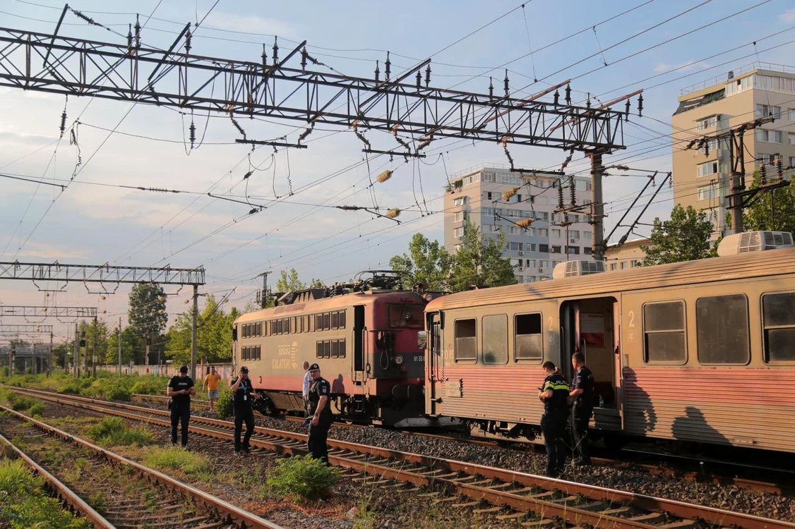 Trenurile s-au ciocnit în Gara Basarab 