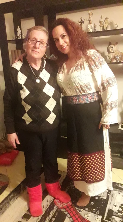 Veronica Măgureanu a primit cadou una dintre iile Ilenei Ciuculete