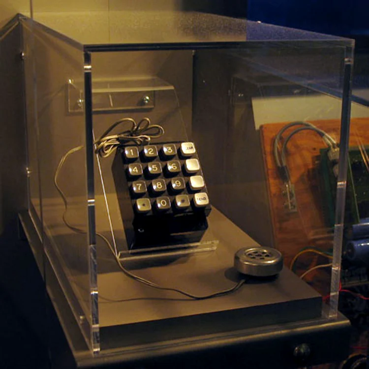 Blue Box in museum jpg jpeg
