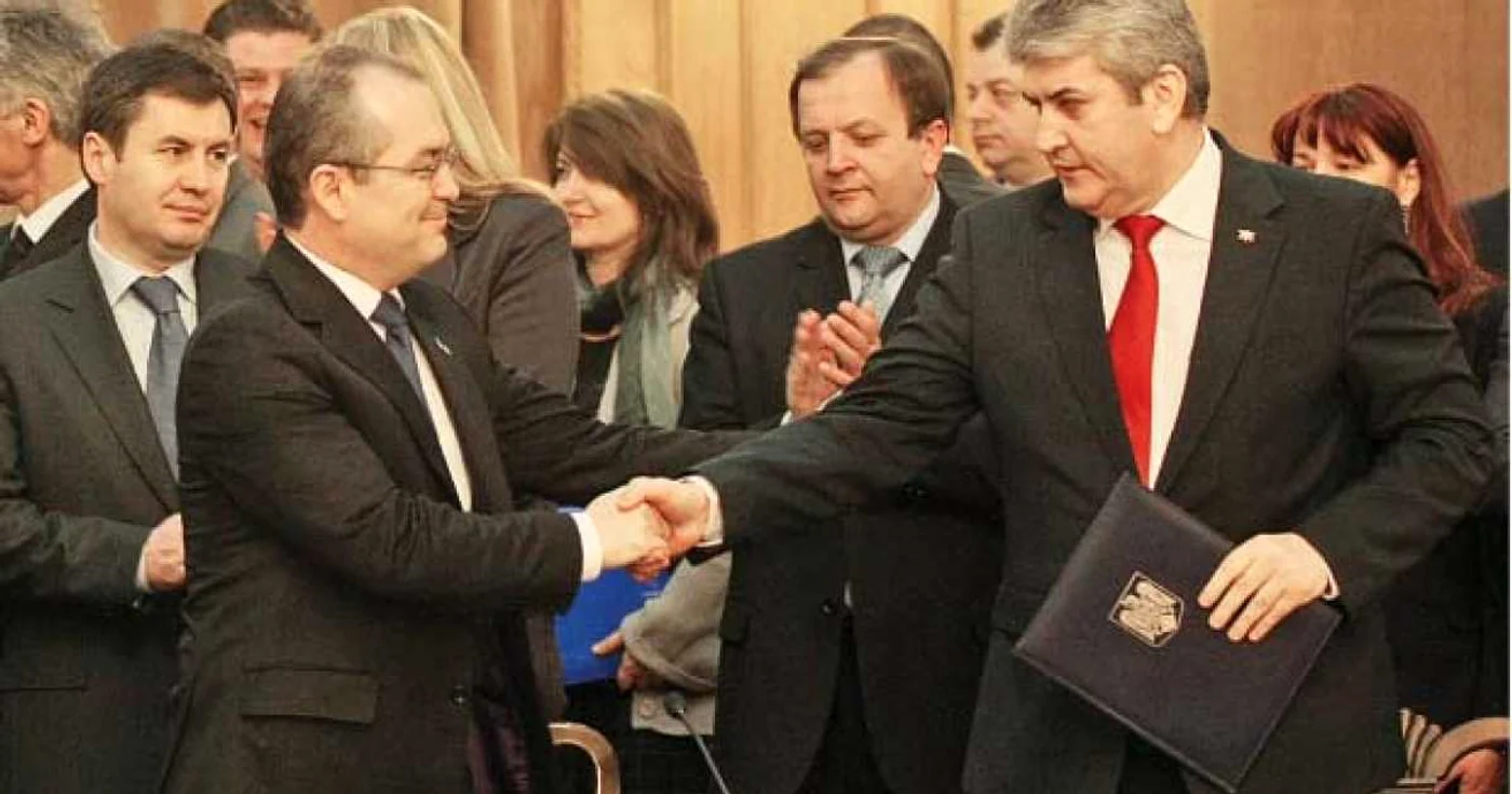 Emil Boc şi Gabriel Oprea caută soluţii pentru a-şi maximiza rezultatele electorale  