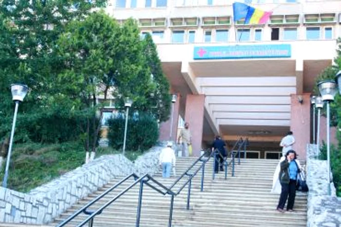 Neamţ: Infirmieră agresată de o pacientă- Revista presei