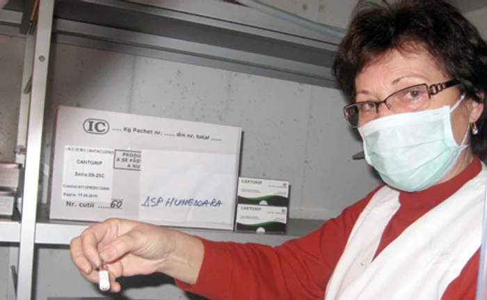 Dozele de vaccin pentru şcoli se ridică de la DSP Hunedoara