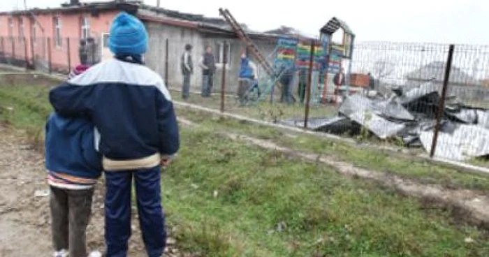 Copiii au rămas fără şcoală