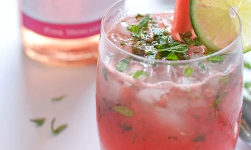 Cocktail cu menta si pepene rosu jpeg