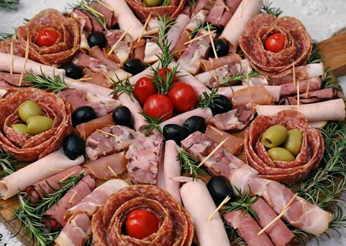 Platou tradițional FOTO: Poftă bună cu Gina Bradea/FB