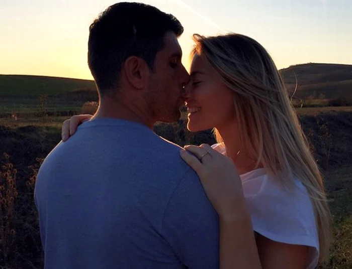 Laura Cosoi a primit de la iubitul ei inelul de logodnăFoto: arhivă personală