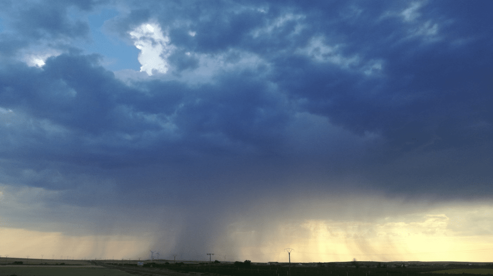 Prognoza meteo, 11 martie. Vreme mohorâtă, ploi și rafale de vânt în toată țara
