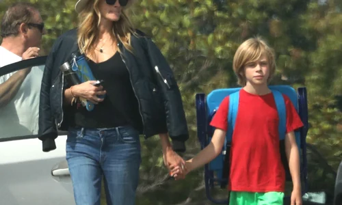 *EXCLUSIVE* Julia Roberts enjoys her Saturday rooting for her kids at their soccer game jpeg