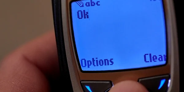 sms telefon nokia vechi shutterstock 2091730225 jpg