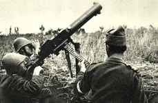 Un punct de apărare antiaeriană al soldaților români