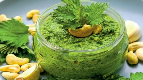 pesto de urzici cu cau jpg
