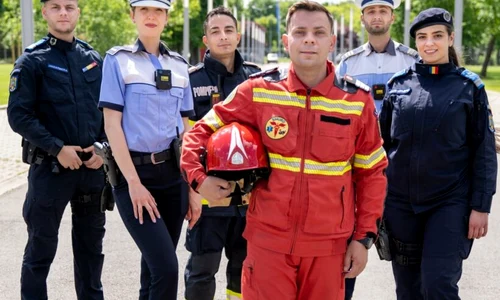 elevi scoli politie si pompieri e1641193237723 820x561 jpeg