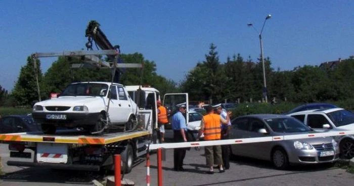 Până la reabilitarea parcării şoferii trebuie să fie atenţi unde îşi opresc maşina