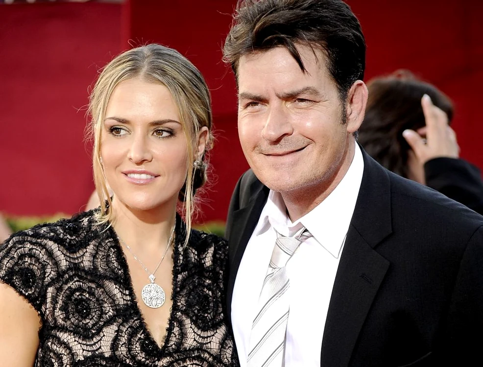 Charlie Sheen şi Brooke Mueller au fost căsătoriţi între 2008 şi 2011