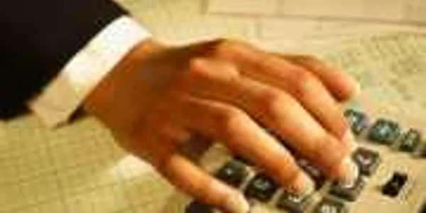 Simplificarea taxelor şi impozitelor ar trebui făcută în funcție de costurile implicate versus colectarea efectuată