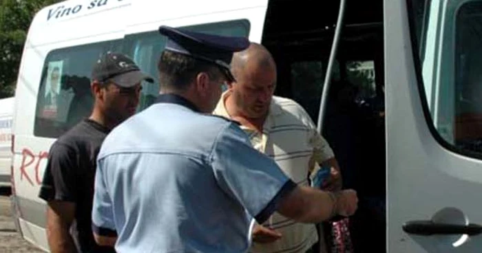 Poliţiştii s-au împărţit pe echipe