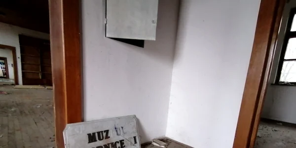 muzeul sconiceşti o ruină - foto alina mitran