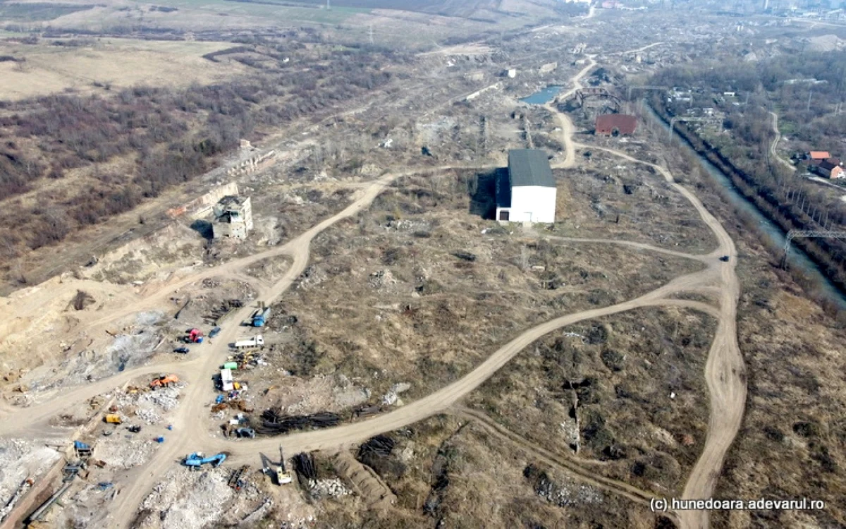 Fosta platformă siderugică din Hunedoara. Foto: Daniel Guţă. ADEVĂRUL