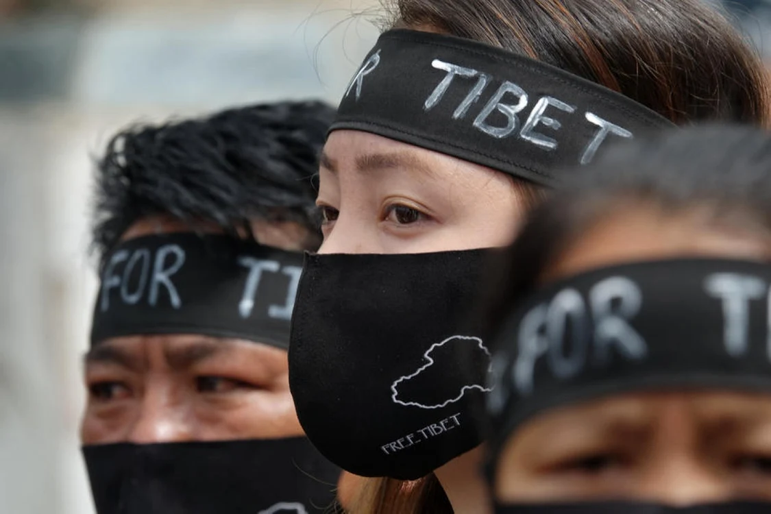 Activişti reclamând dreptate pentru Tibet FOTO EPA-EFE