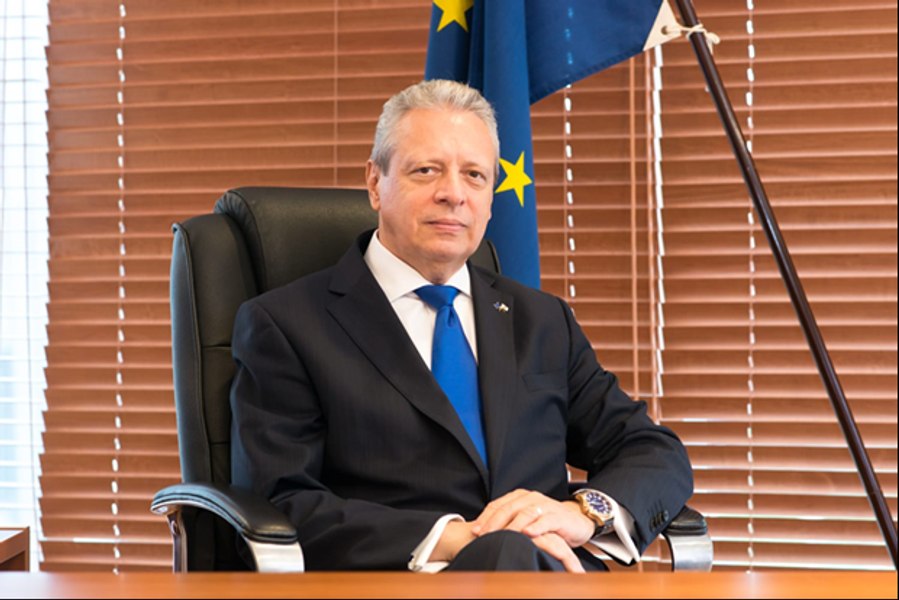 Un diplomat ne învață să privim spre Asia. Viorel Isticioaia-Budura la 71 de ani