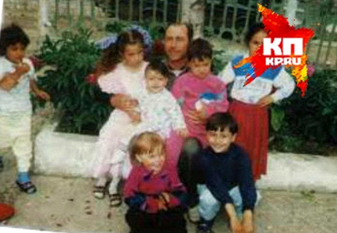 Olga era singura blondă în familia de ţigani care a crescut-o