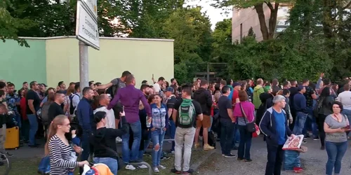 5cebd96e445219c57e1ce2e9 jpg