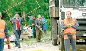 Roata mare a fost  făcută de Uzinele  Malaxa, în 1954 (Fotografii: Dorin Constanda ) jpeg
