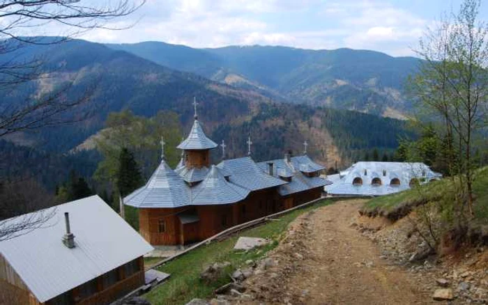 Mănăstirea de la Corlăţeni. FOTO Alexandru Losonczy