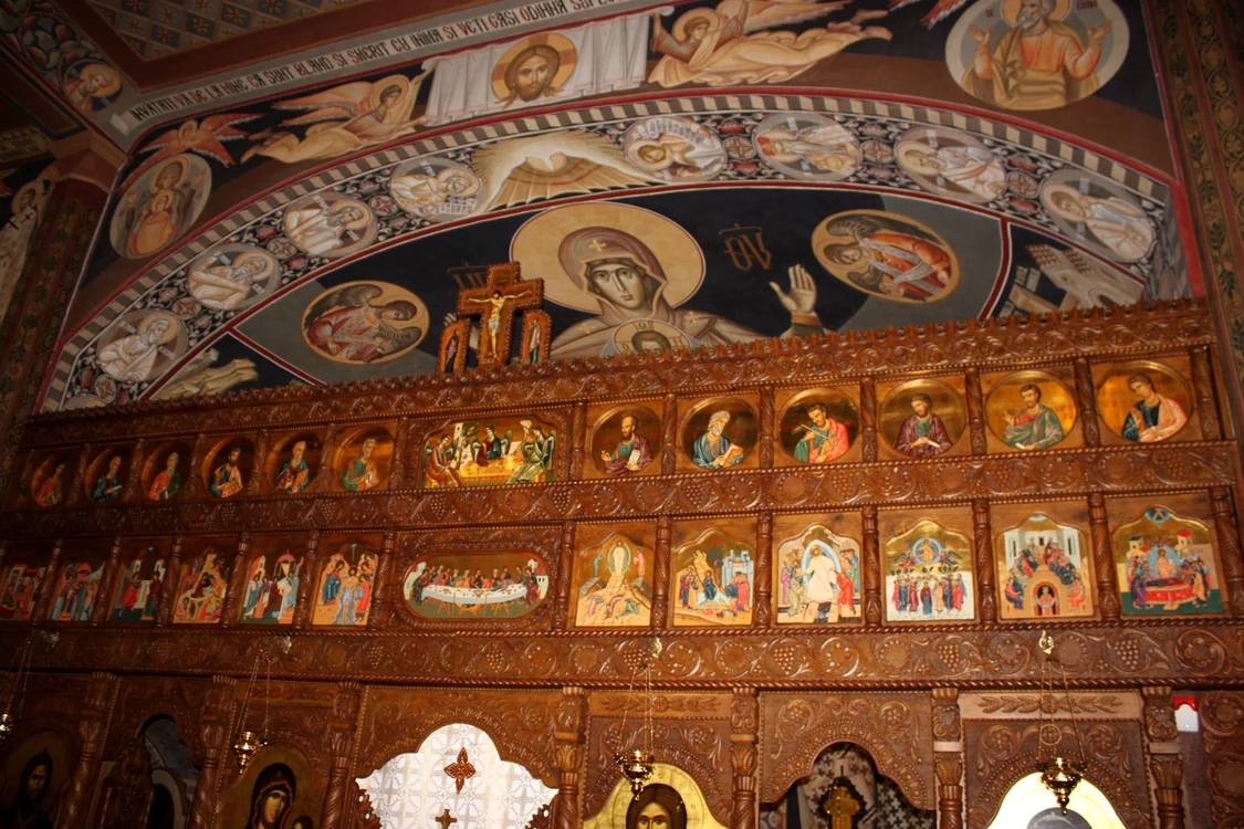  Biserica „Sfinţii Arhangheli Mihail şi Gavril” FOTO: Arhiepiscopia Dunării de Jos
