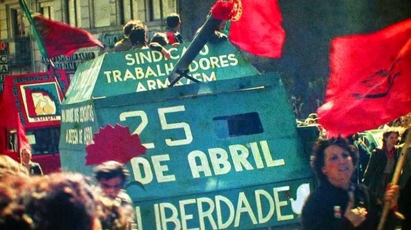 Revoluţia garoafelor roşii: trecerea la democraţie în Portugalia jpeg