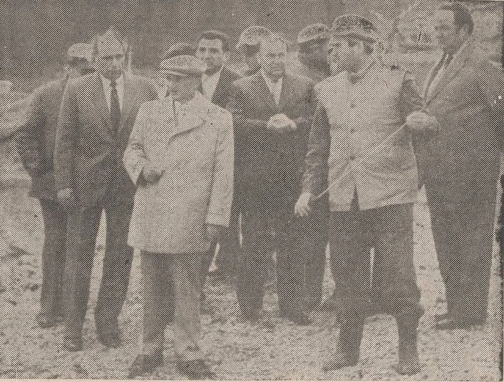 Călimani. Nicolae Ceaușescu, în vizită la carieră. Foto: Scînteia, 1985