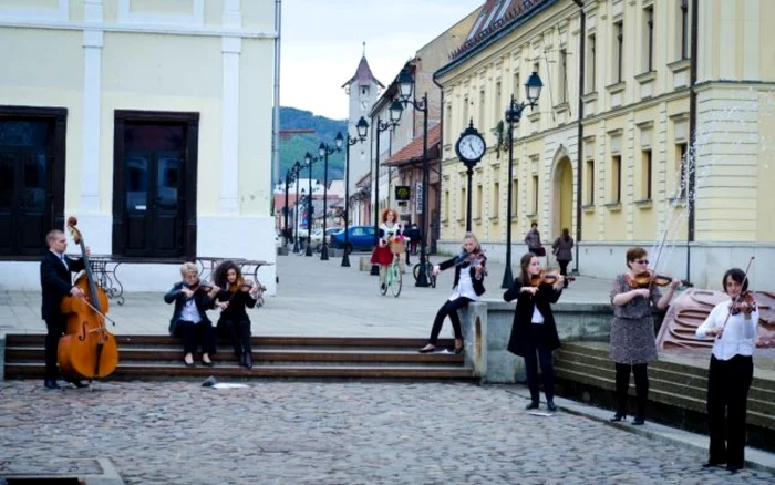 Videoclipul a fost realizat în Centrul Vechi al Băii Mari          
Foto:Ioan-Sorin Santa