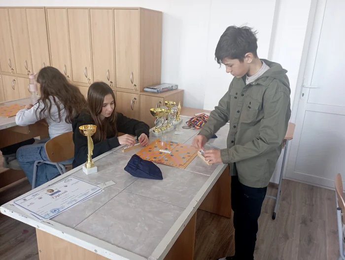 Elevii se antrenează ori de câte ori au posibilitatea FOTO Cosmin Zamfirache