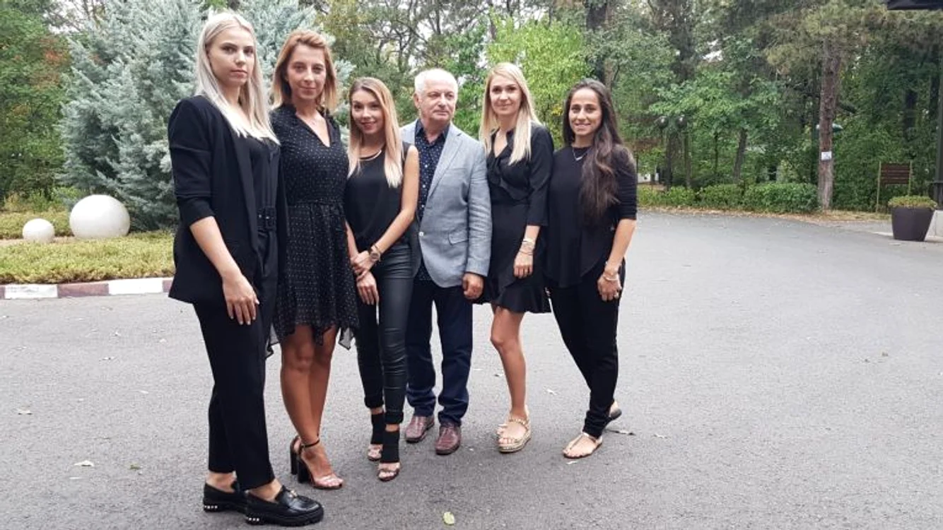 
    Campioanele europene la tenis de masă au petrecut înainte de a pleca la cluburi  