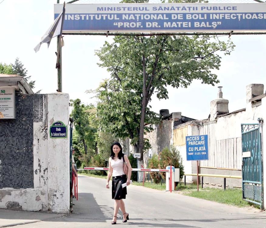 
    Reporterul Click! a testat pe  pielea lui «criza vaccinurilor» (Fotografii: Florin Şuler/ Vasilica Costîn)  