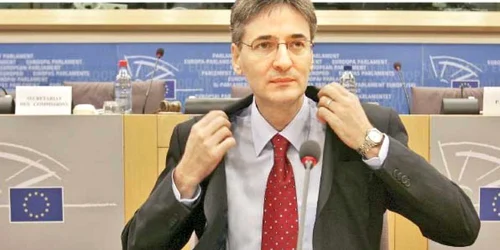 Ministrul Afacerilor Europene, Leonard Orban, avertizează că legislaţia privind accesarea fondurilor europene trebuie urgent revizuită
