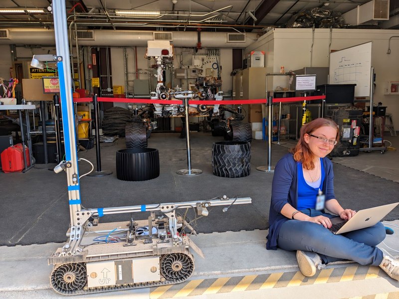 O româncă scrie creierul roboților la NASA: „Poate ajunge pe o planetă și să întâlnească extratereștri”