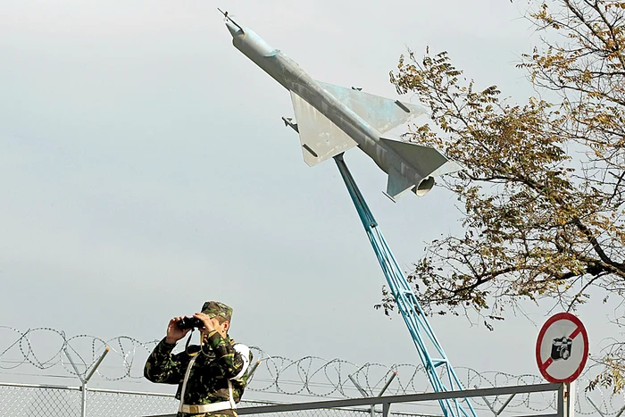 
    Scutul antirachetă de la Deveselu va fi finalizat astăzi, 18 decembrieInfografie Adevarul.ro  