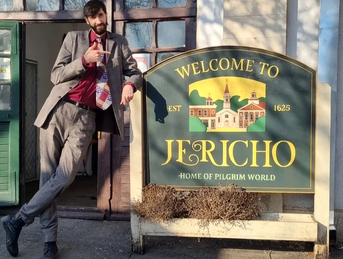 Antonio Satiru  iese în evidență  datorită înălțimii sale