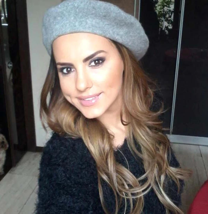 Lavinia arată minunat cu noua culoare de păr 