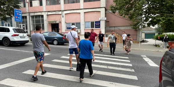 Protest pe trecerea de pietoni în Măcin SursaTulceanoastra ro webp
