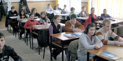 Tinerii spun că elevii nu mai sunt interesaţi de învăţătură