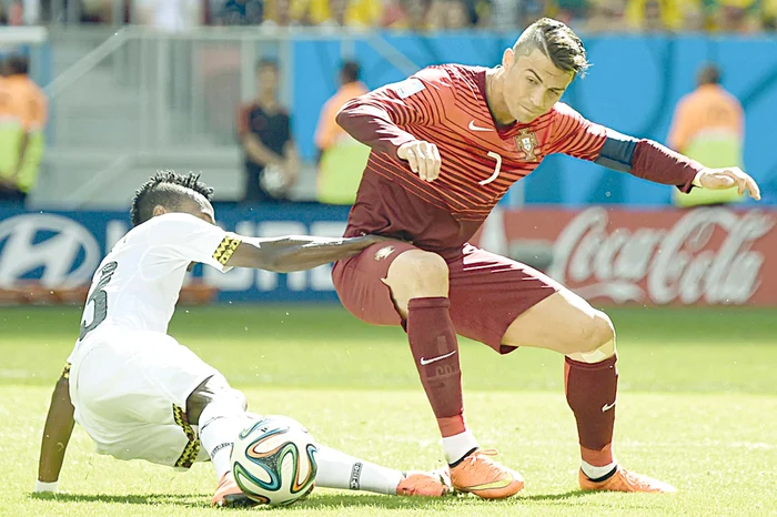 
    Fotbalistul îşi întreţine familia din câştigurile de peste 30.000.000 € anual Foto: Mediafax  