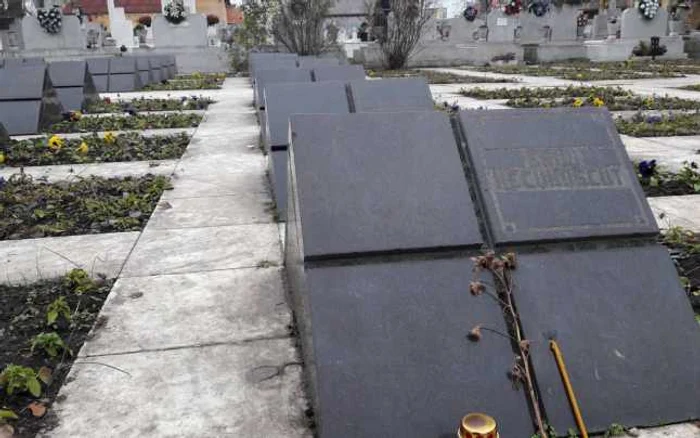 "Eroii necunoscuţi" din Cimitirul Eroilor din Timişoara