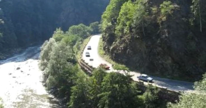 Pe Defileul Jiului se va putea circula doar de vineri până luni