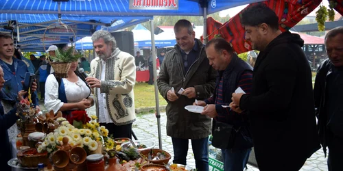 festivalul racitorilor jpg