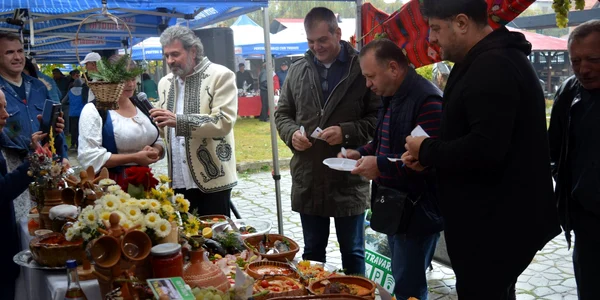 festivalul racitorilor jpg